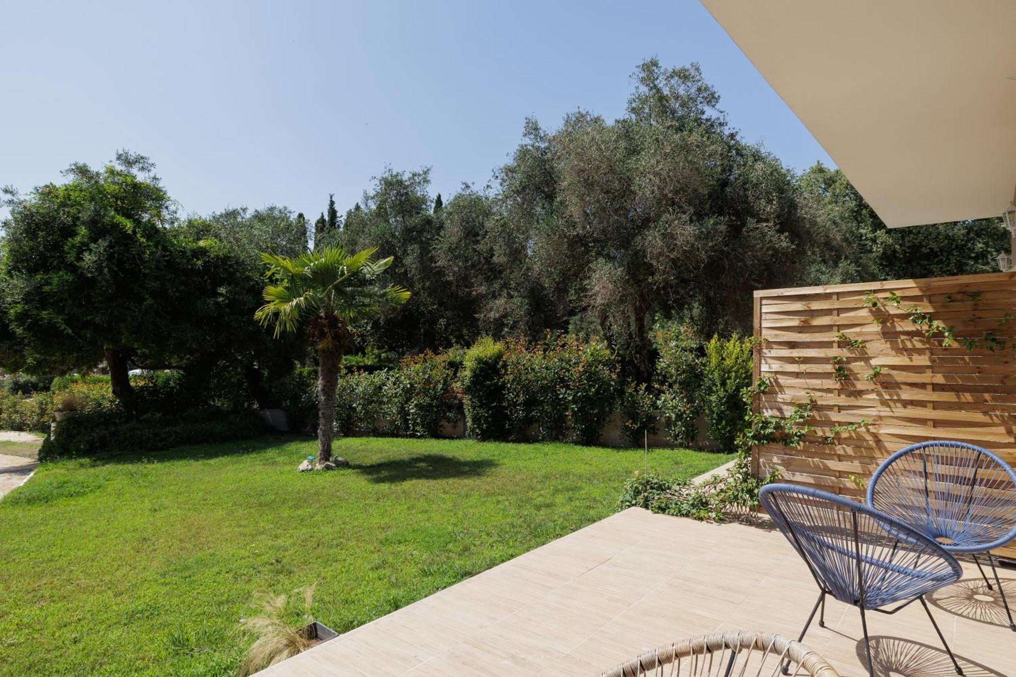 The * Kommeno (Corfu)